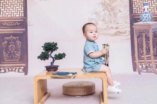 弥勒孕妇肚子上的黑线